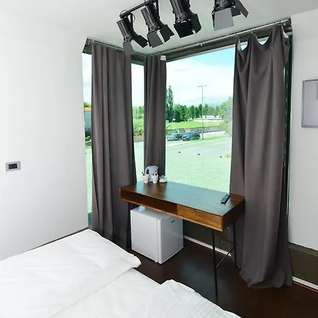 Stylish Tivoli & Apartment
