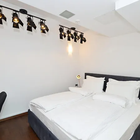 Stylish Tivoli & Apartment *